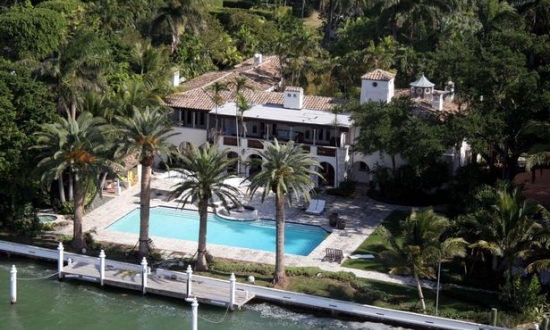 Phil Collins Bought Jennifer Lopez Former Mansion for $33 million